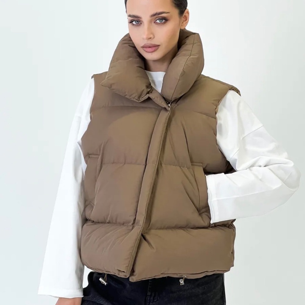 NWT GO.G.G women's oversized puffer vest size medium (093)